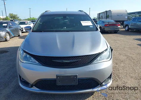 2018 Chrysler Pacifica Touring L Plus z USA, uszkodzony, nr VIN 2C4RC1EG6JR352453